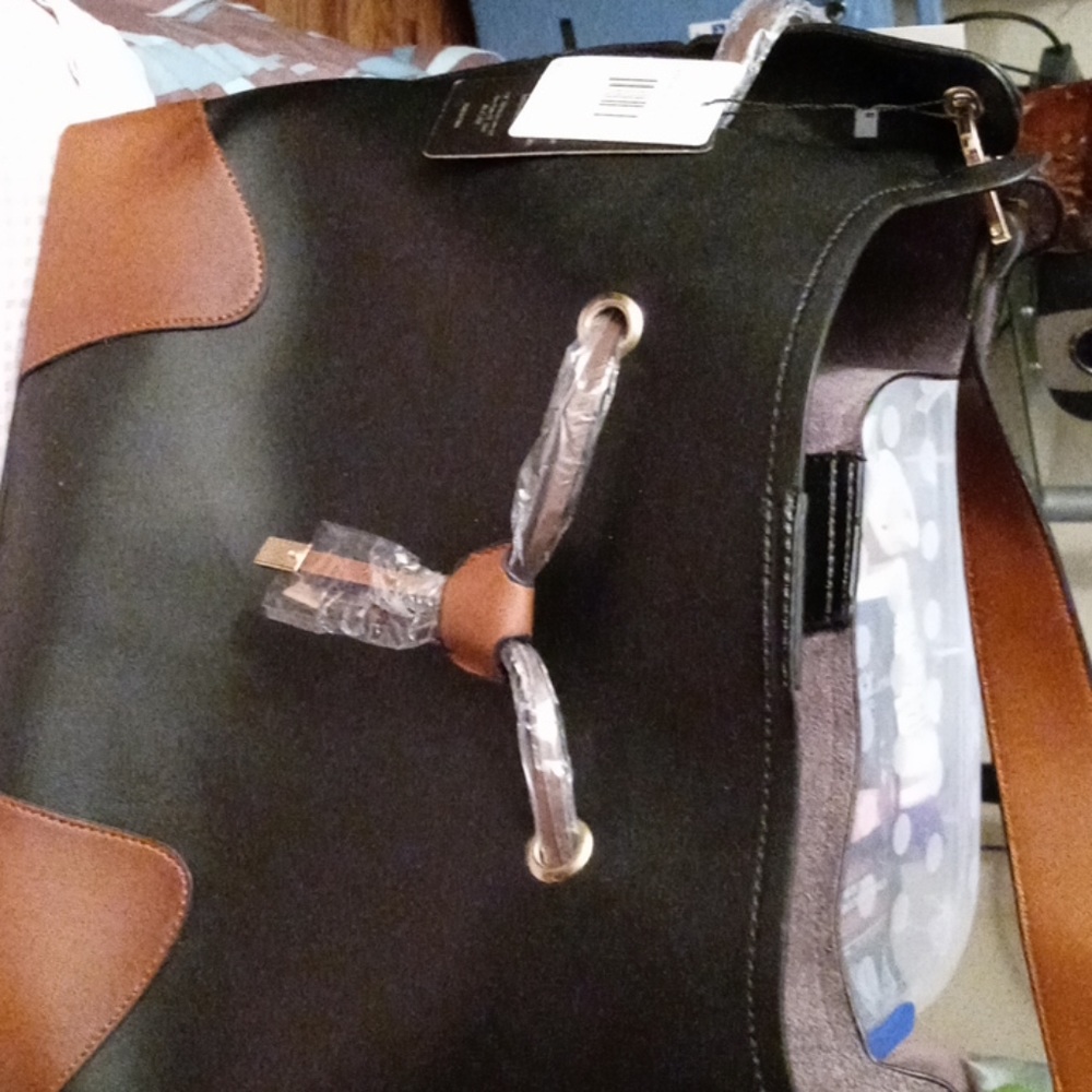 Handbag - Picture 2 of 8